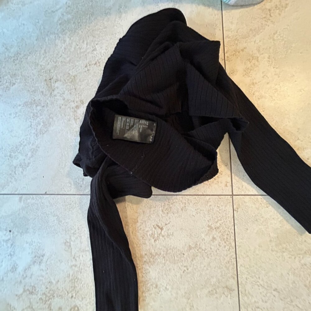 H&M Ribbed Crew Neck - Picture 8 of 8